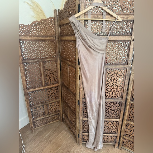 NEW Karina Grimaldi Angelique Midi Dress in Mocha - Picture 4 of 6